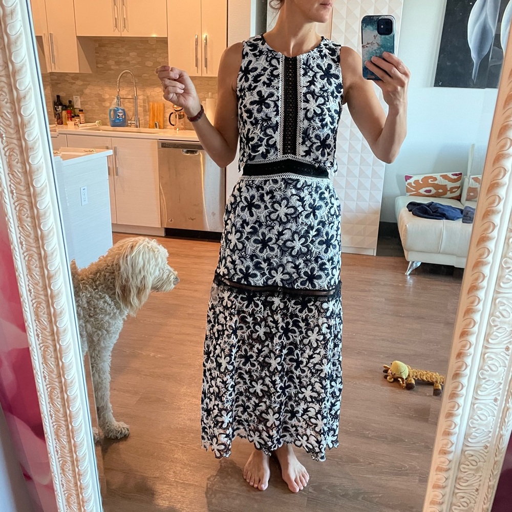 Self-Portrait sleeveless cape lace maxi NWT